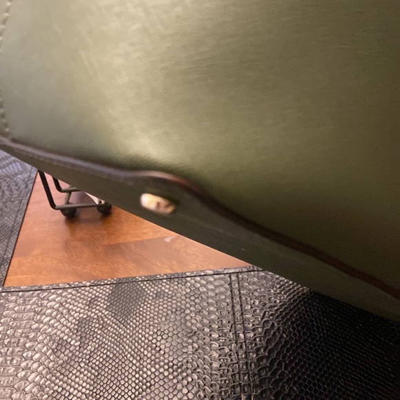 Kate spade tote , rare dark green . Excellent condition with matching wallet. - Picture 5 of 14